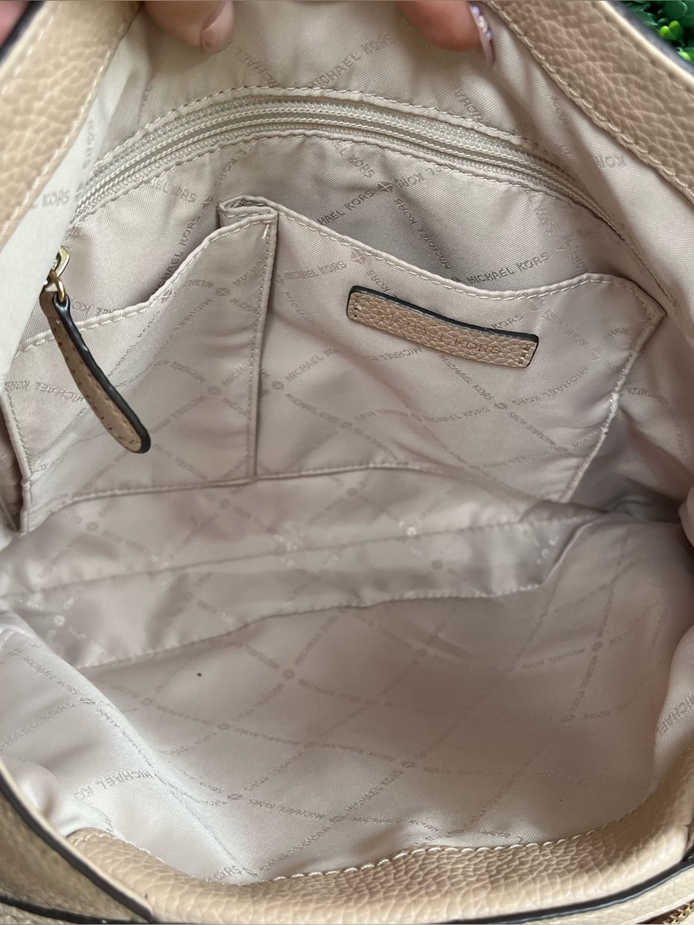 MICHAEL KORS Beige Raven Selma Floral Shoulder Bag Tote Bedford Astor Nolita - Picture 7 of 10